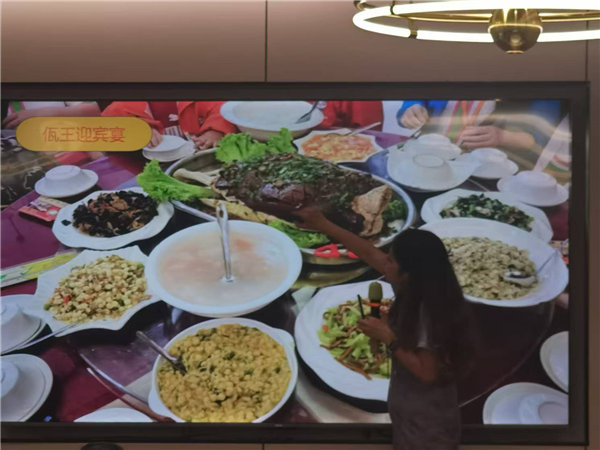 綿陽(yáng)中旅行假日旅行社舉行“什邡號.2025熊貓專(zhuān)列”旅游線(xiàn)路分享會(huì )